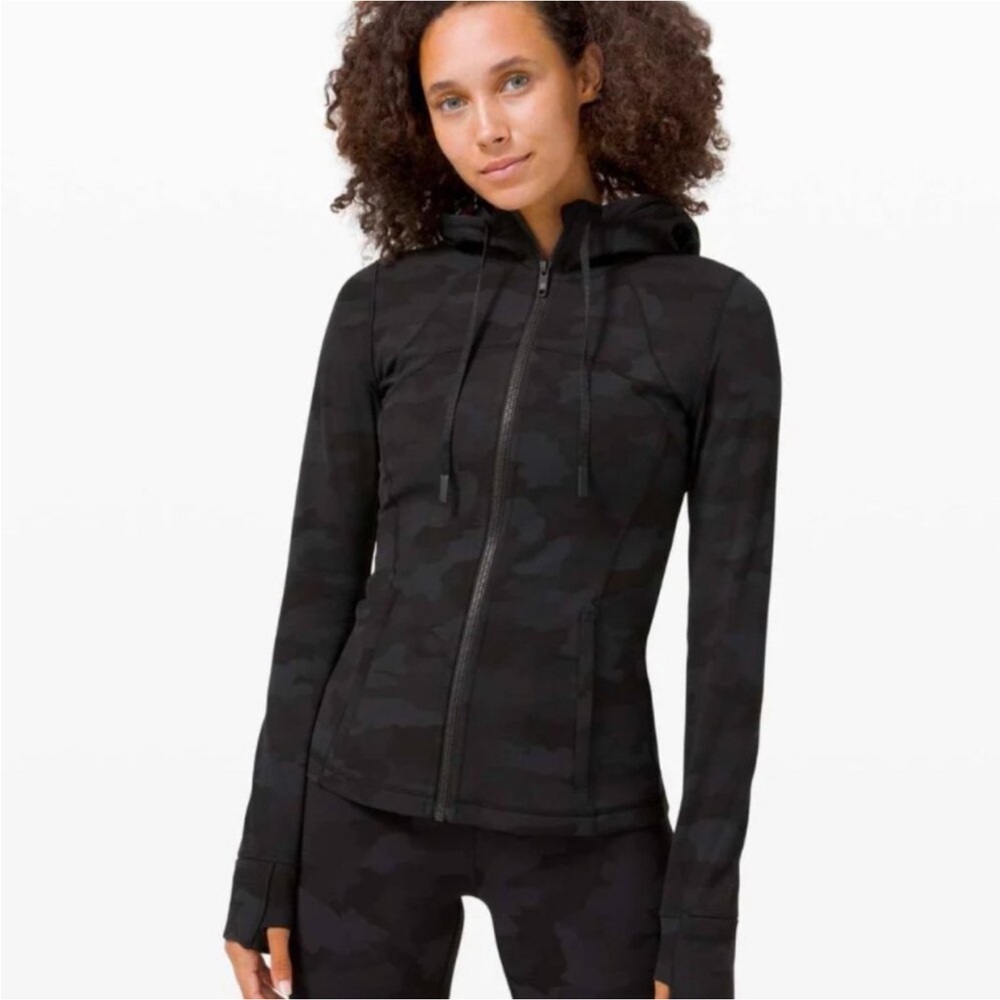 lululemon athletica Black Camo Jacket Sz 4 Outdoor Excersice Gym Preppy